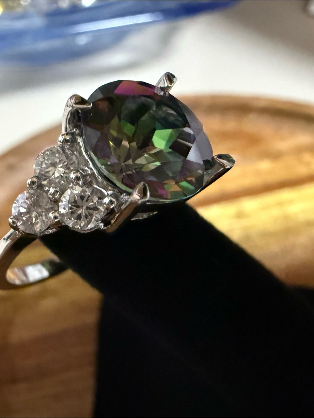 Vintage 925 Mystic Topaz Center w/ 3 Cubic Zirconia Silver Ring - Green/Purple